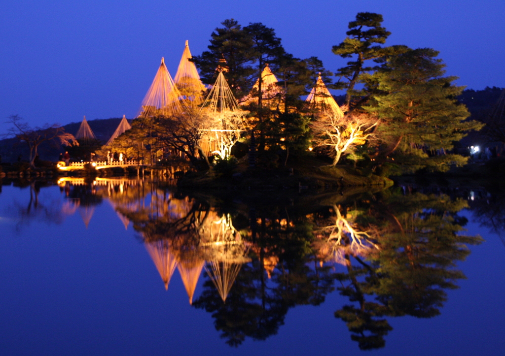 兼六園冬のライトアップ