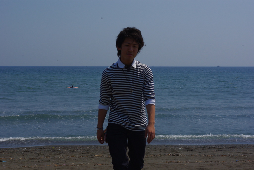 ただほほえんで