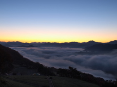 高原の夜明け