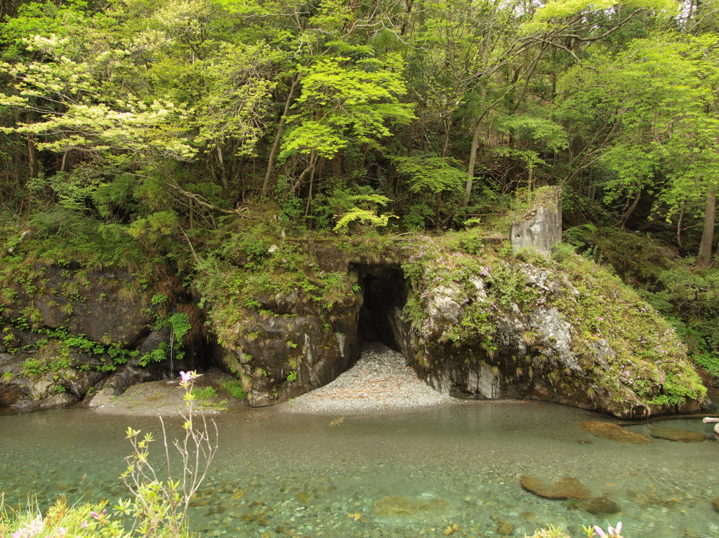 白髪山発電所跡