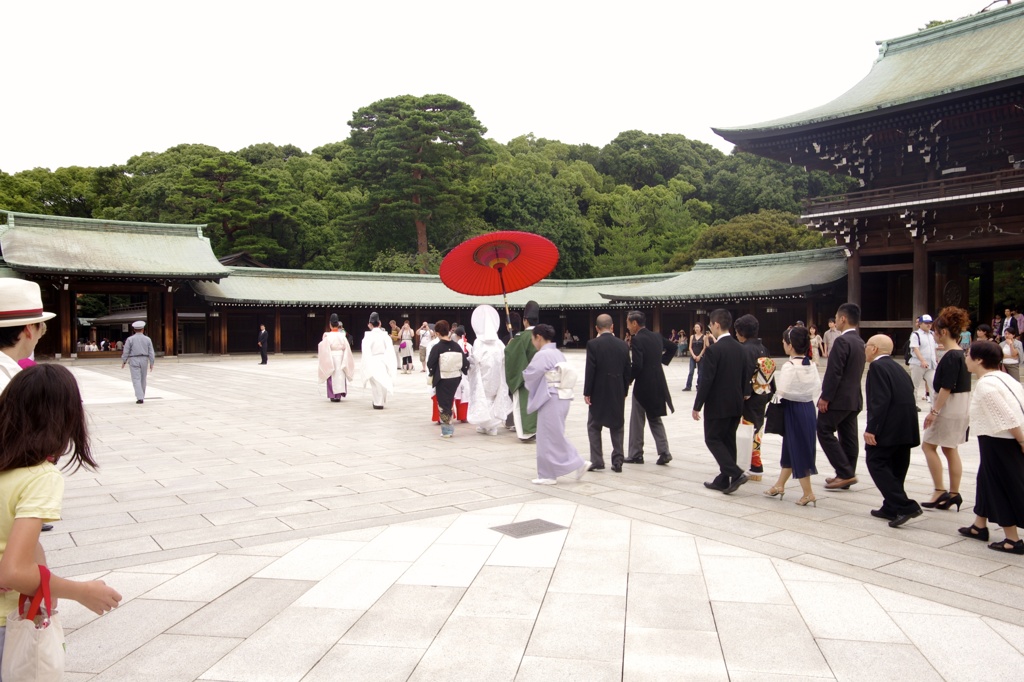 花嫁行列、後ろから。