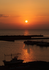 漁港の夕日