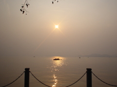 杭州　西湖の夕陽
