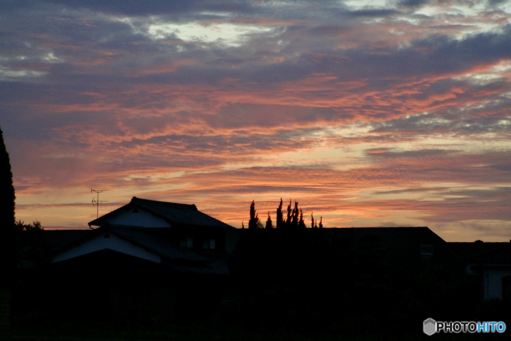 夕暮れ紅く