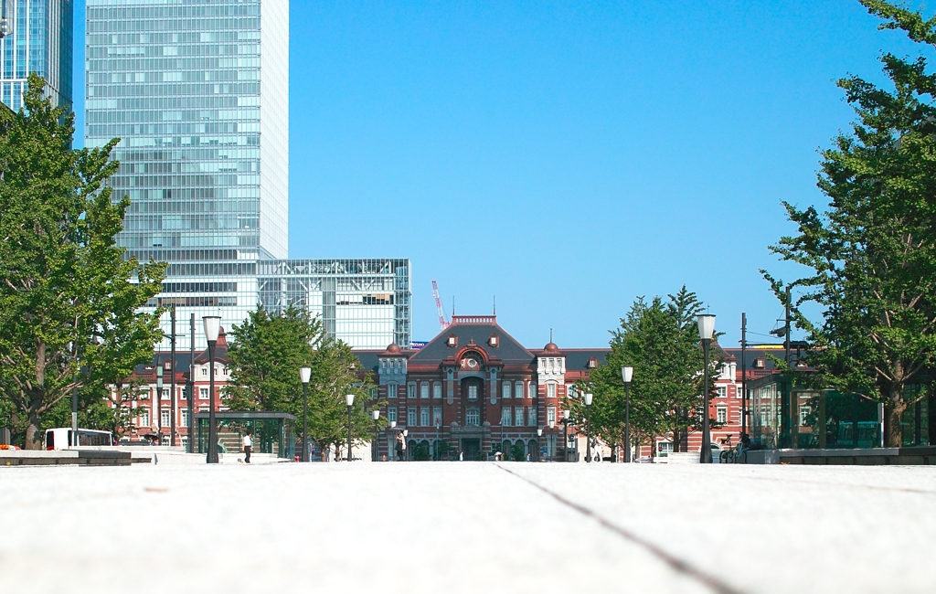 東京駅　夏