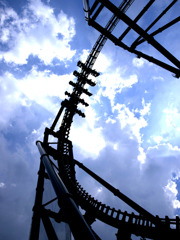 遊園空（空に昇るコースター)