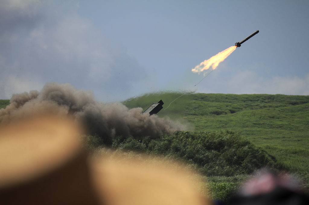ロケット弾発射！