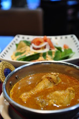 骨付きチキンのカレー