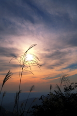 日本海を照らす夕陽