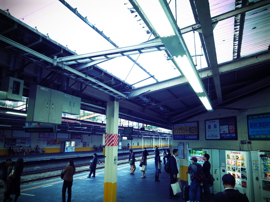 ＪＲ武蔵野線新秋津駅ホーム