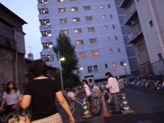 平井駅近くの自転車置き場