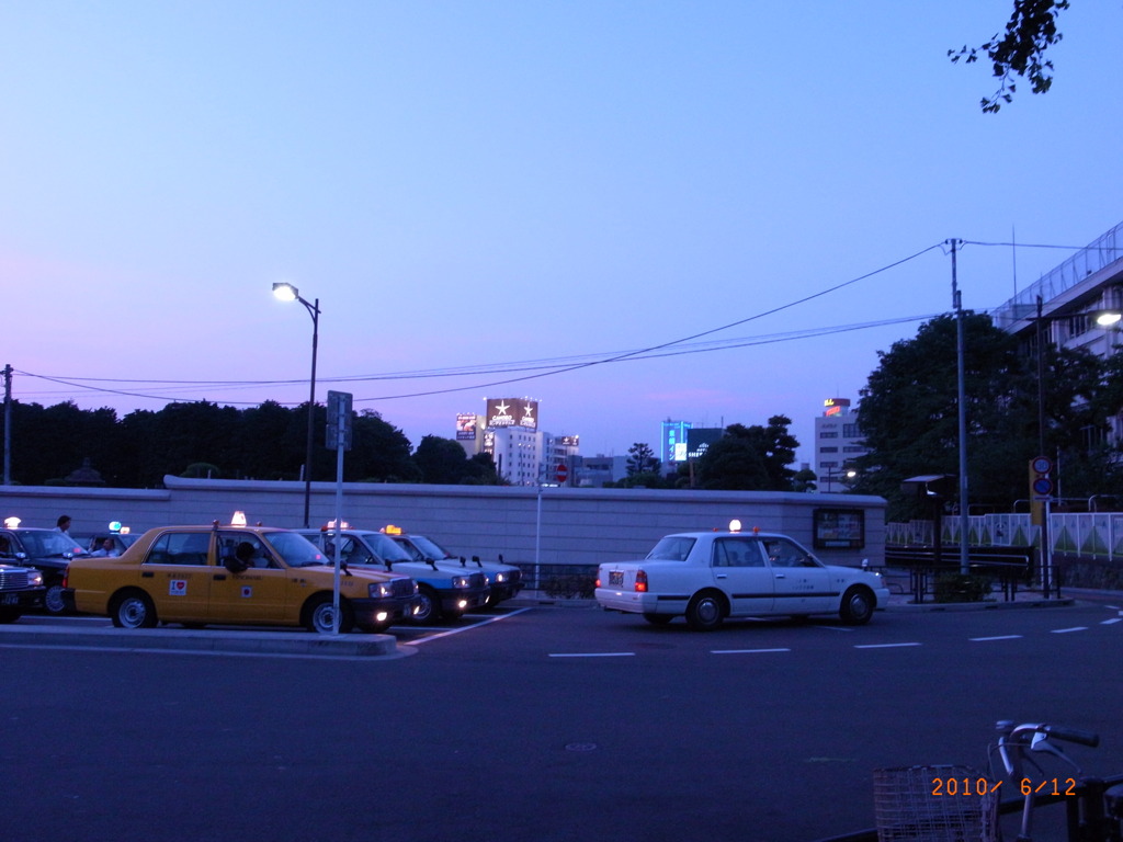 鶯谷駅の待機タクシー