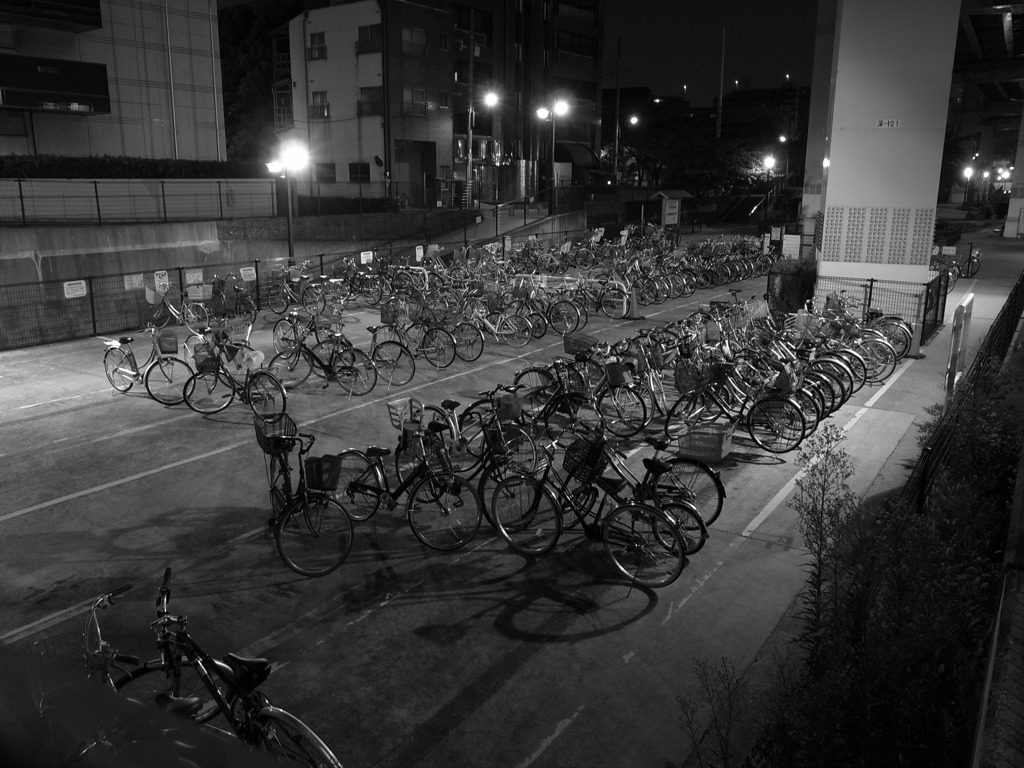 江東区木場付近の自転車置き場