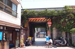 高架下
