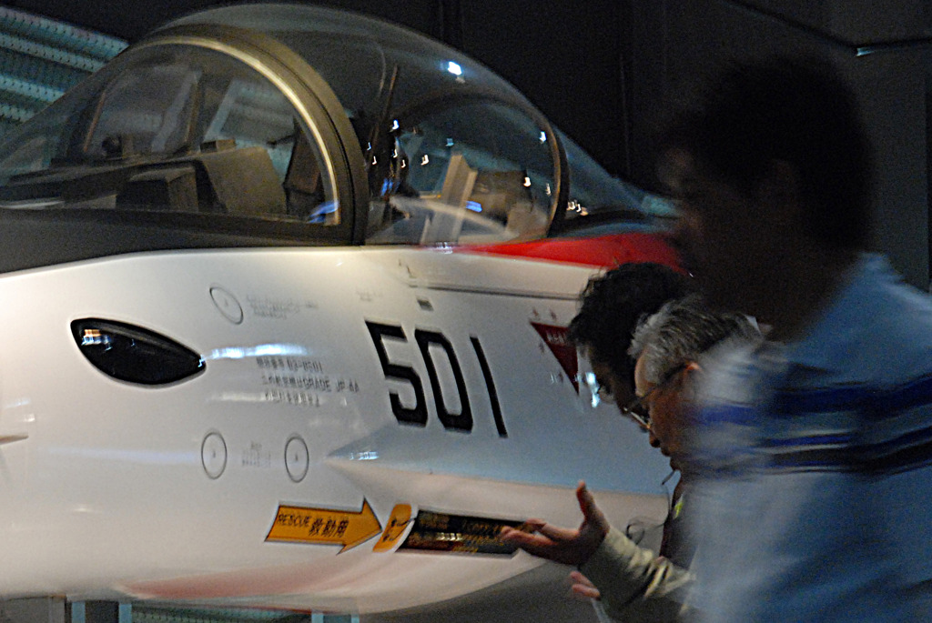 戦闘機と語ろう。