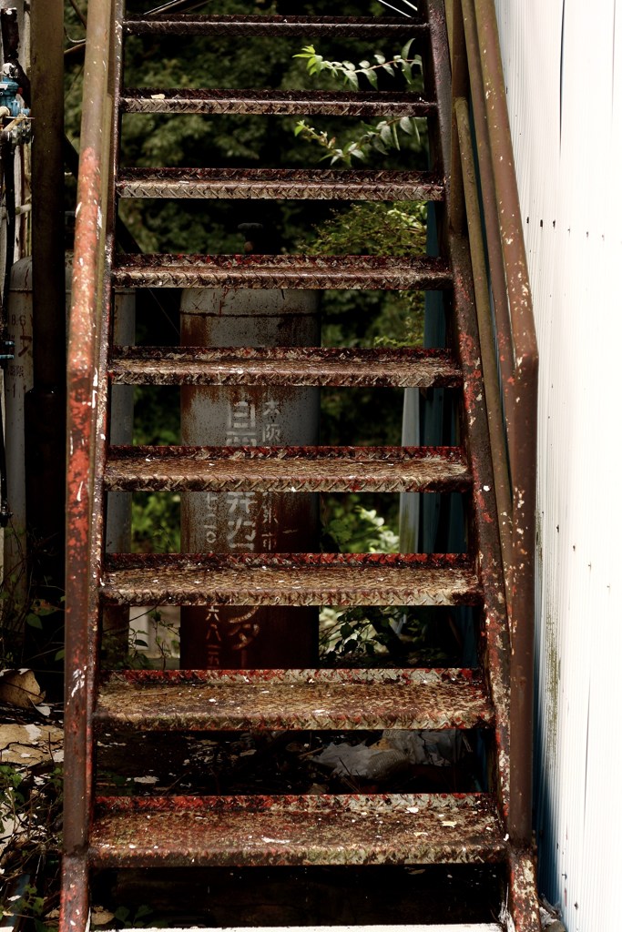 The stairs rusted