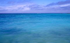 波照間　海の色