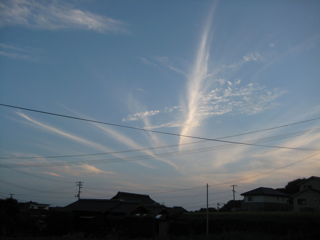 空　直線日