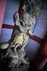 仁和寺中門の持国天