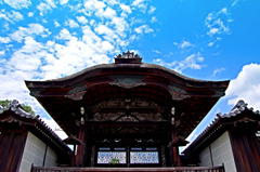 青空と唐門