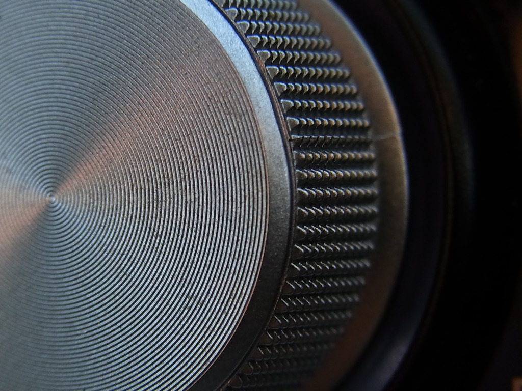 つまみドアップ