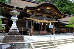 某神社にて