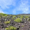 富士登山 六合目辺りから頂上を見渡す