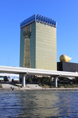 塔影