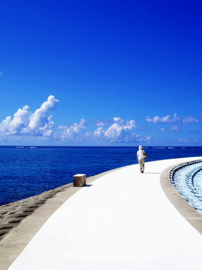 ぼくらの夏休み〜空　海　女性〜