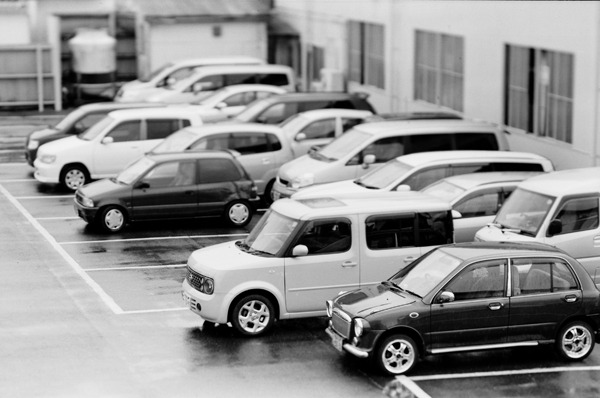 隣の駐車場