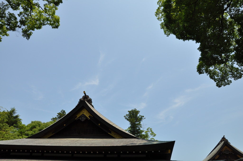 内宮神楽殿と空。