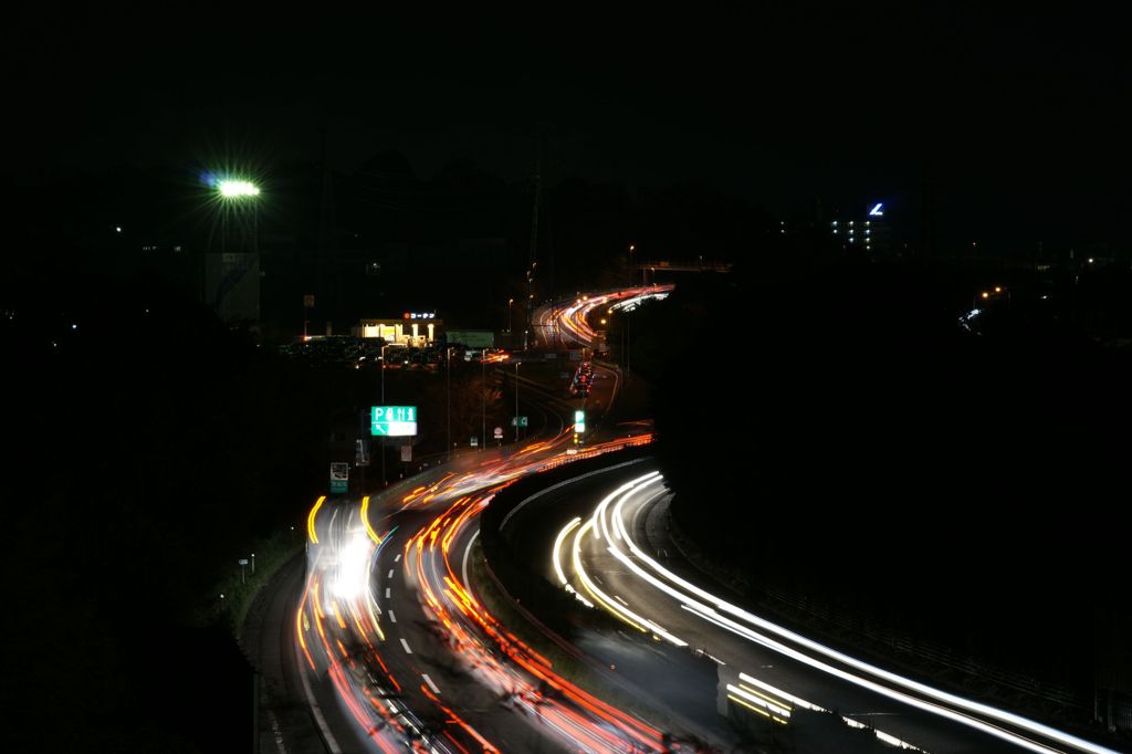 夜の中央高速
