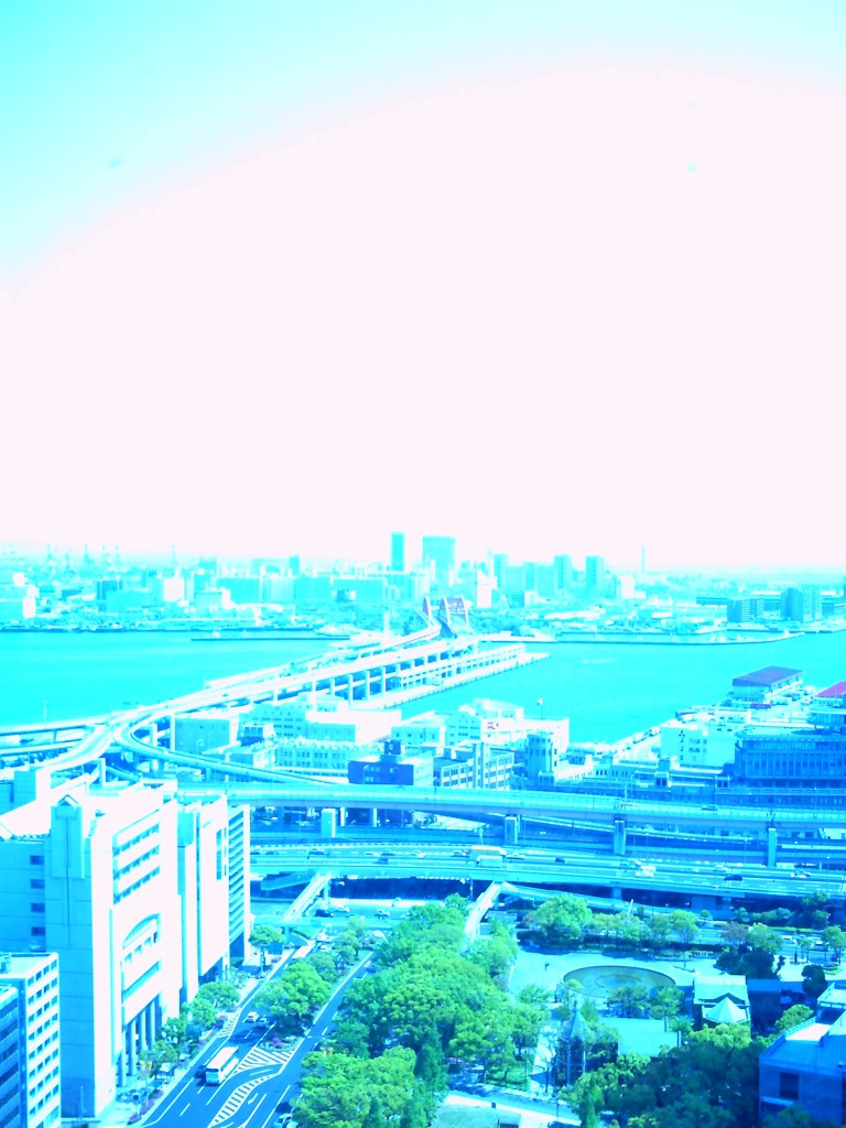 灼ける空