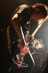 ベーシスト