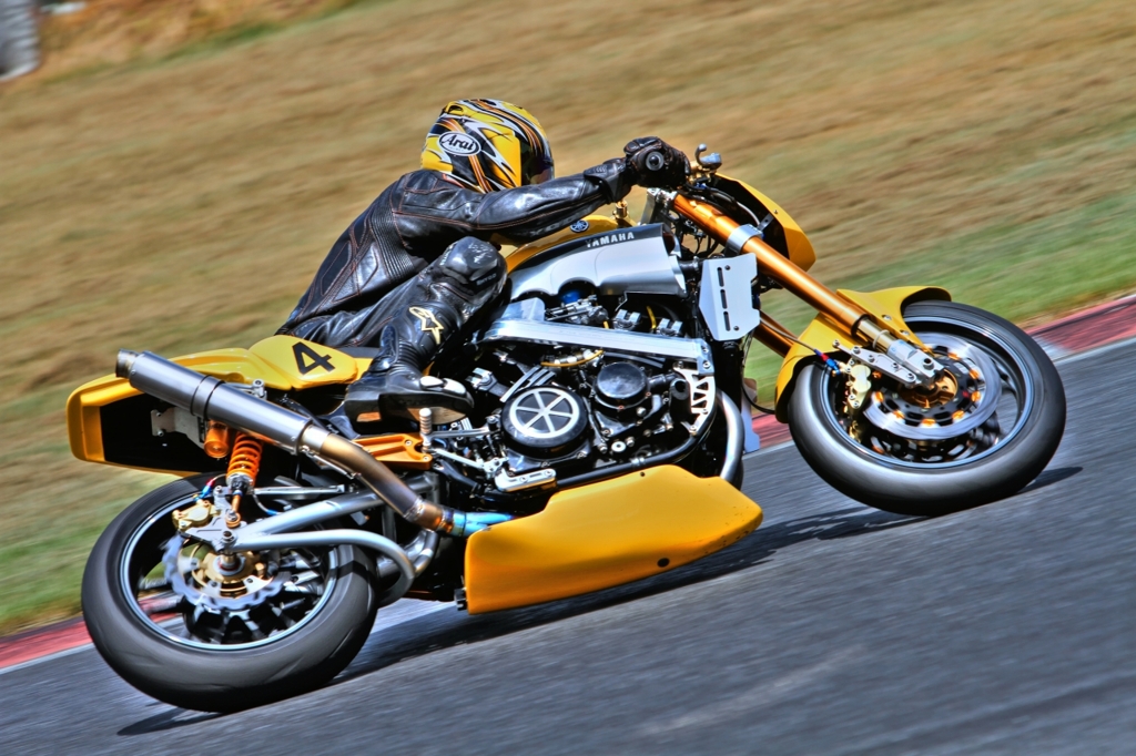 YAMAHA V-MAX HDR