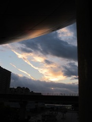 閉じ込められた夕空