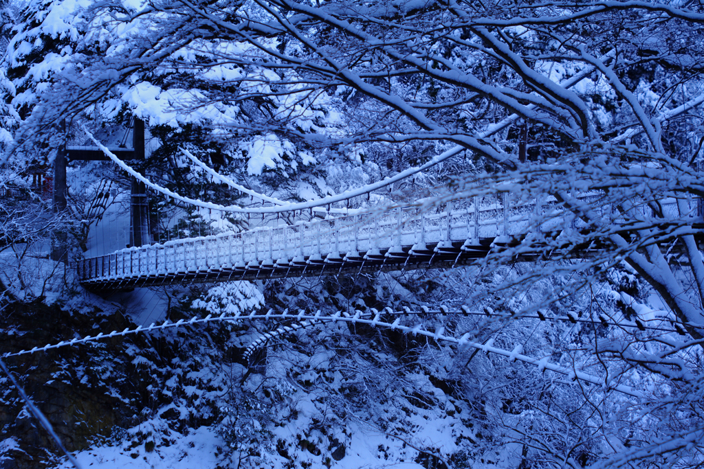 snow bridge