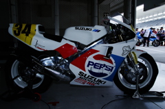 SUZUKI RGV-Γ500