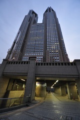 トンネル脱けると都庁・・・