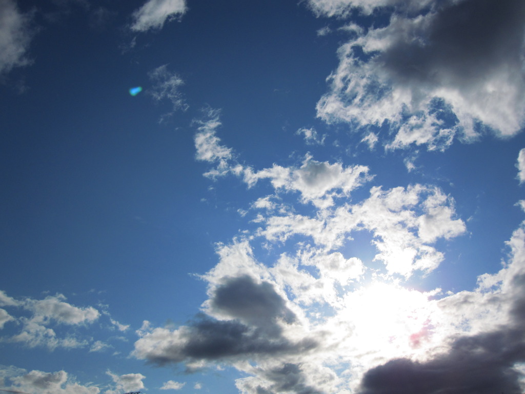 子供が生まれた日の空