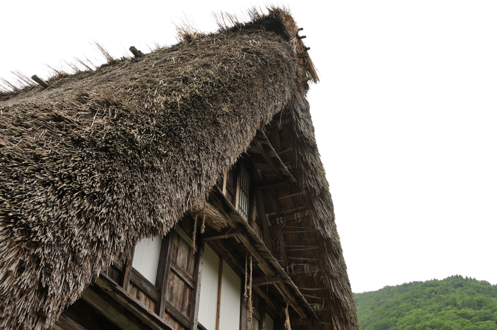 かやぶき屋根の大きなお家