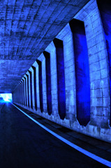 濃色トンネル