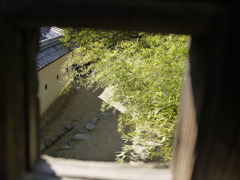 鉄砲窓から