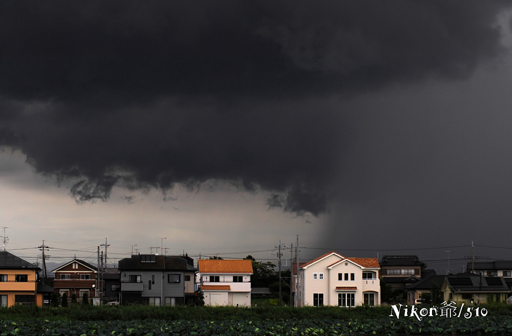 集中豪雨の雲