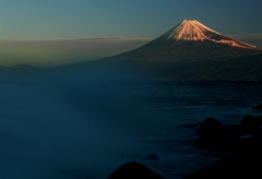 2011元旦富士 　飛沫も霧に・・・