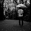 雨と男とカメラ