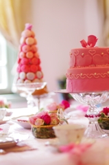 pinky macaron