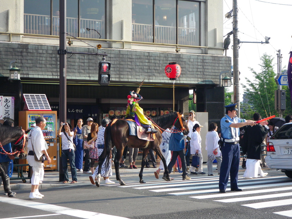 警官と馬