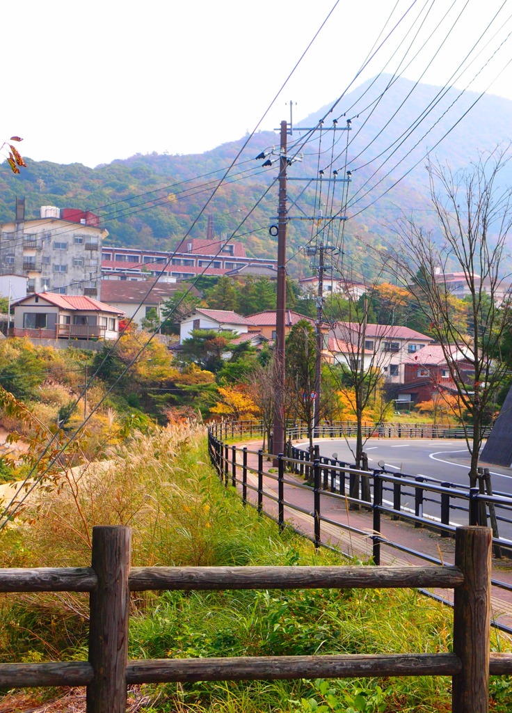 坂を登れば温泉街