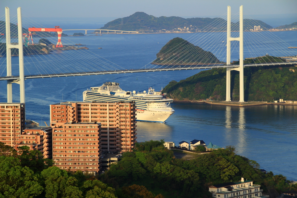 女神大橋＆ダイヤモンドプリンセス